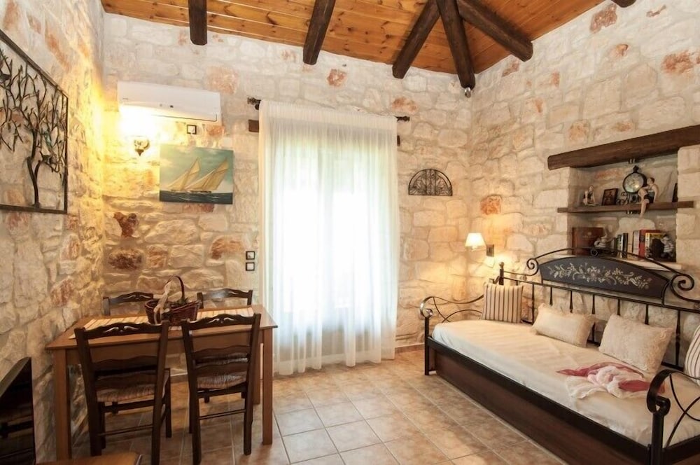 KAVOS PSAROU VILLAS 15/50