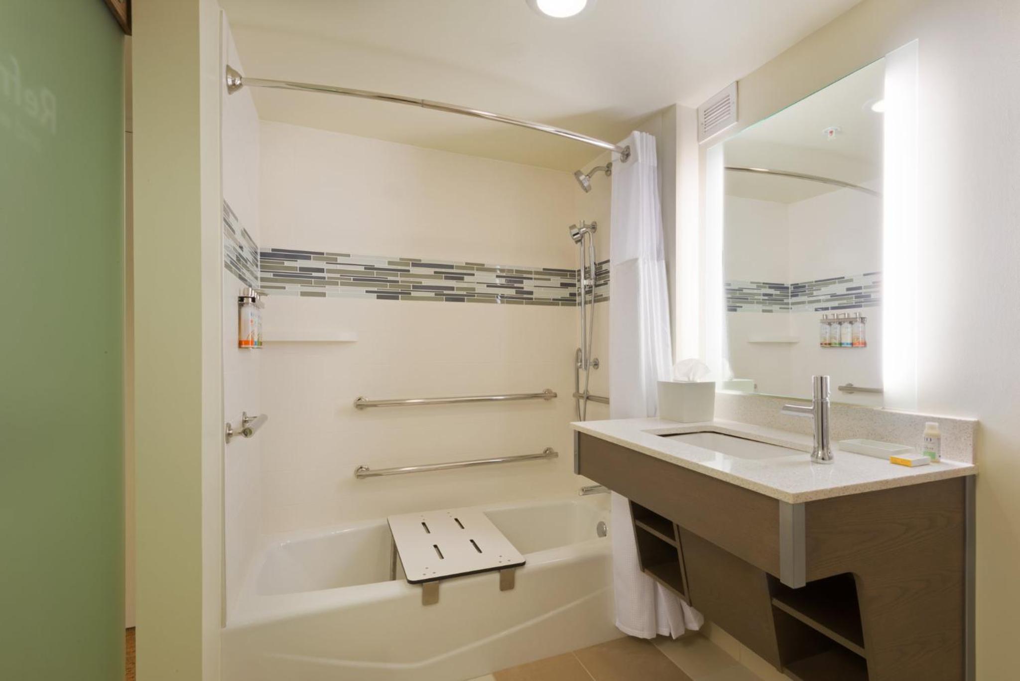 غرفة بسريرين كوين لذوي الإعاقة، EVEN Hotel Rockville Washington DC Area 6/9