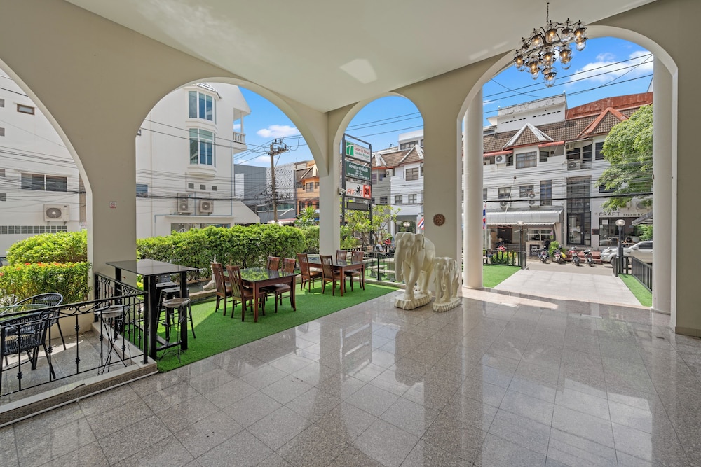 Town In Town Garden Resort 57/65