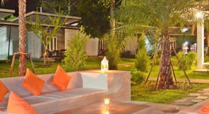 V Valley Resort 51/55
