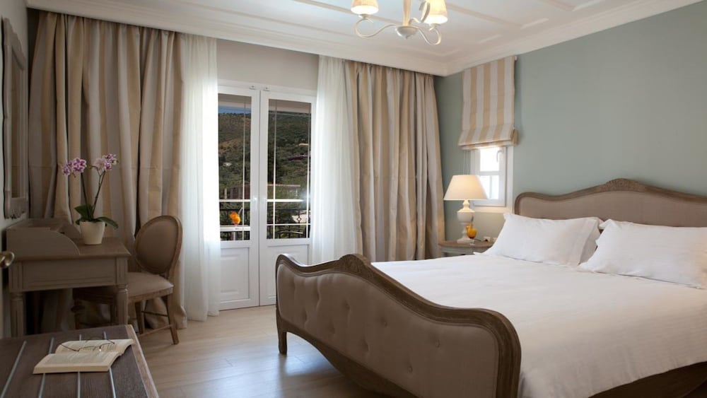 DELUXE, APARTMENT