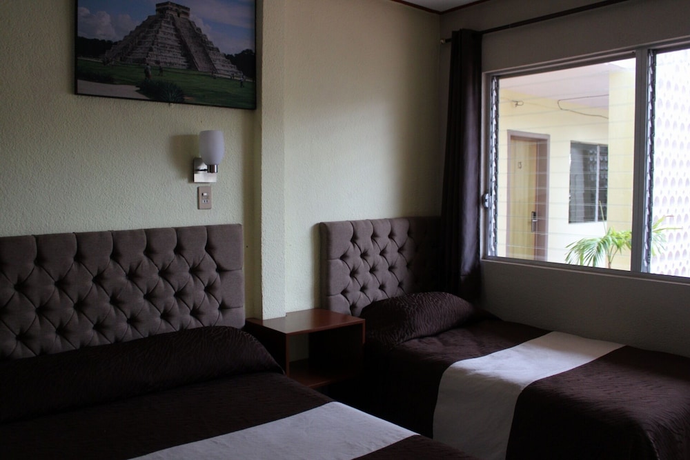 SUITE HOTEL MARIA DE LA LUZ 23/41