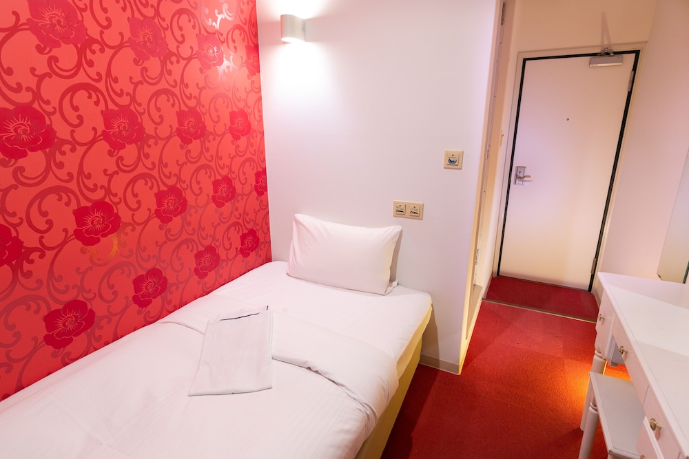 Art Inn Namba 7/51