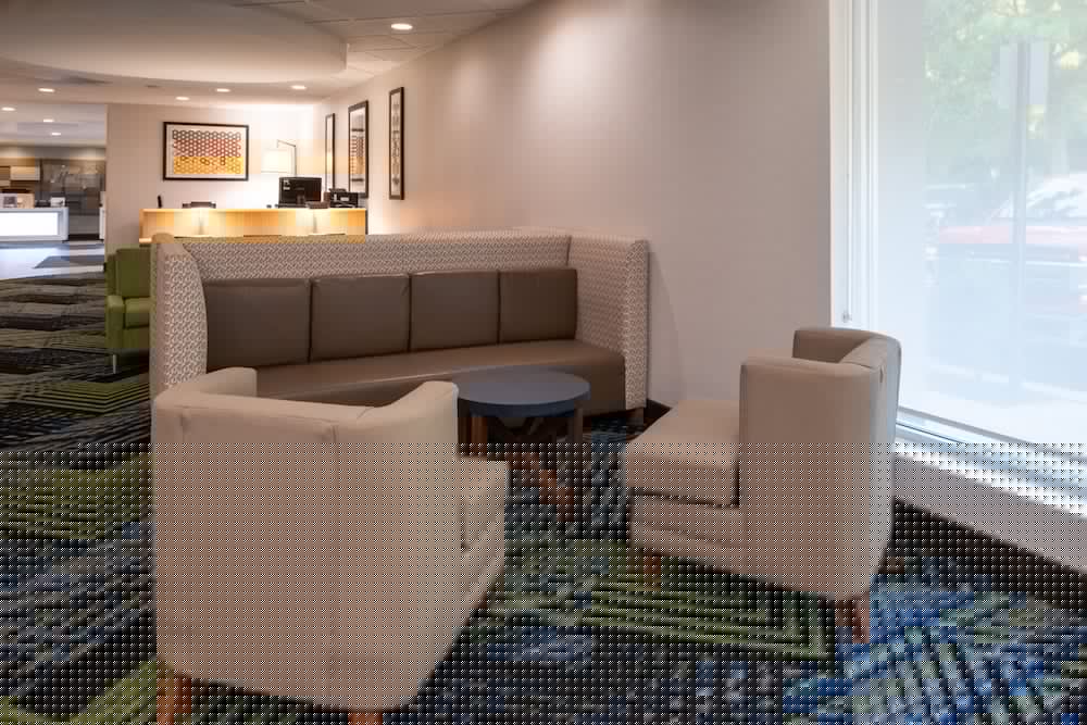 Holiday Inn Express Towson Baltimore North 37/63