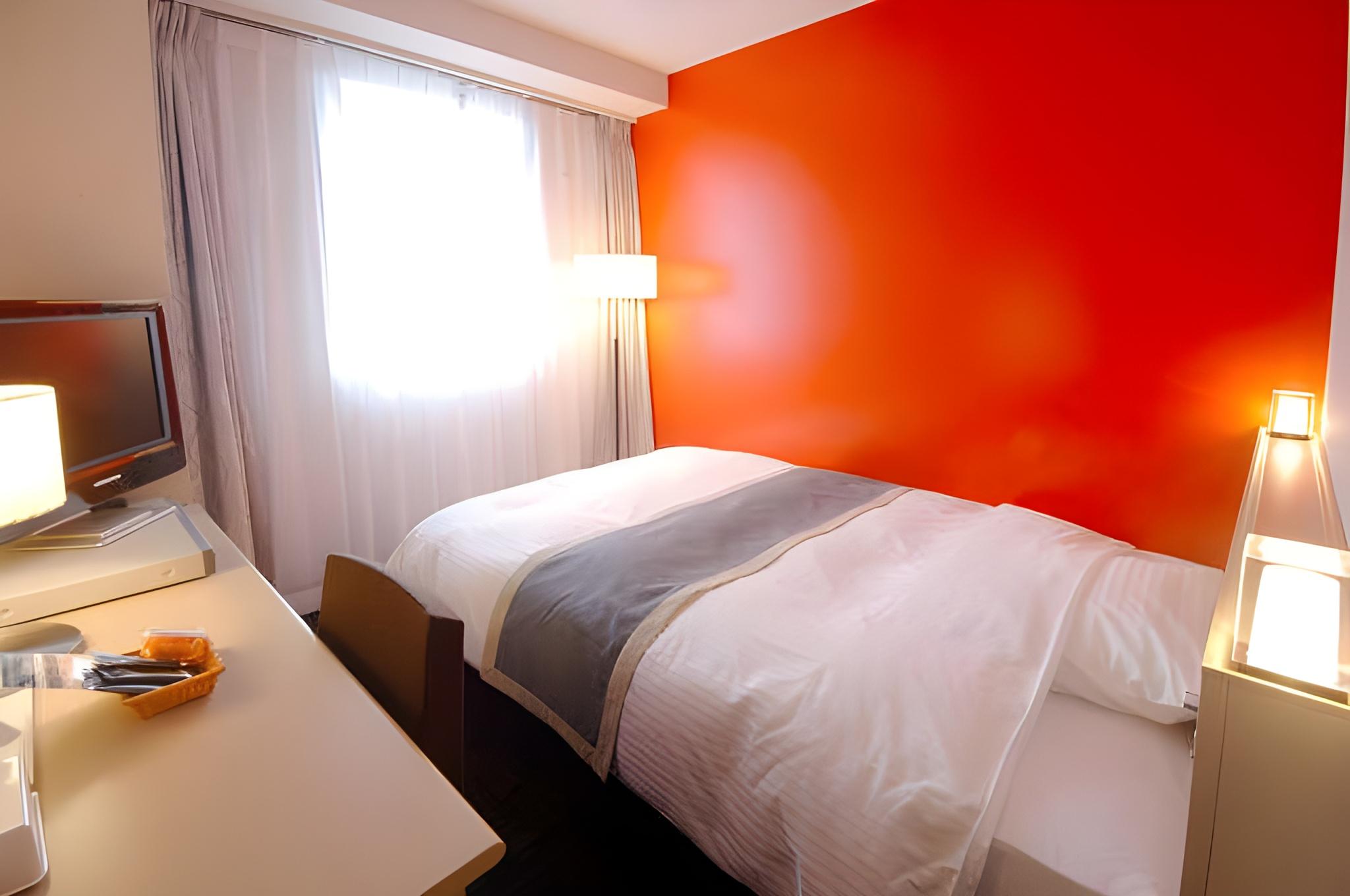 Semi Room, Standard, Semi Double Bed, No View, Smoking