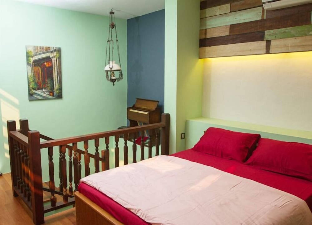 Duplex, Suite, Queen Bed, South Wing