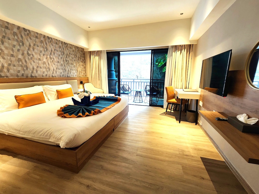 Amalthea Hotel 8/50