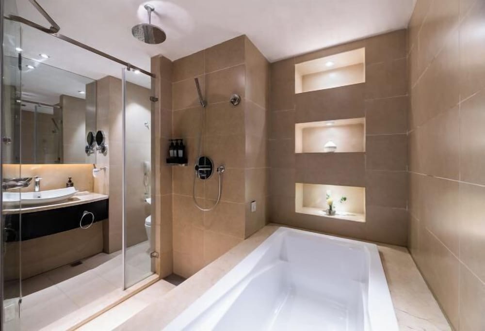 Orange Crystal Hotel (North the Bund East Daming Road) 59/59