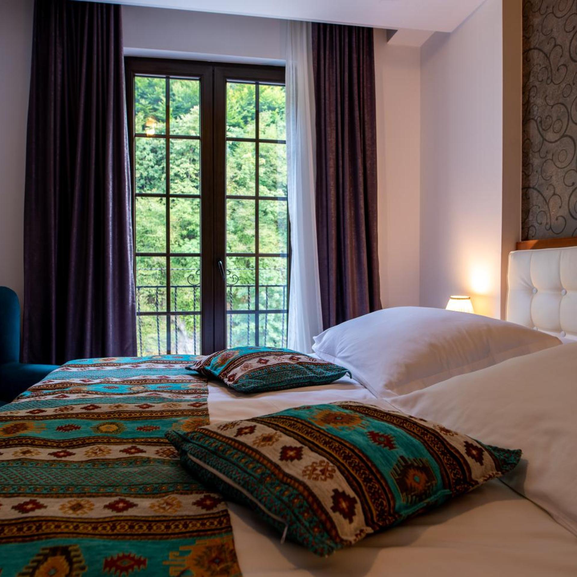 Standard, Double Bed, Street View، Kostelski Buk Hotel 5/8