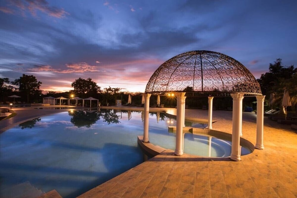 Jupiter Trevi Resort and Spa 20/24