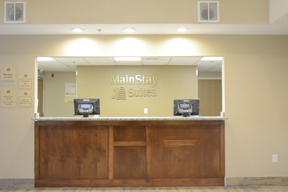 MainStay Suites Dubuque at Hwy 20 6/36