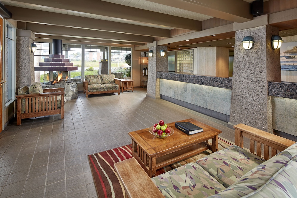 Cavalier Oceanfront Resort 36/67