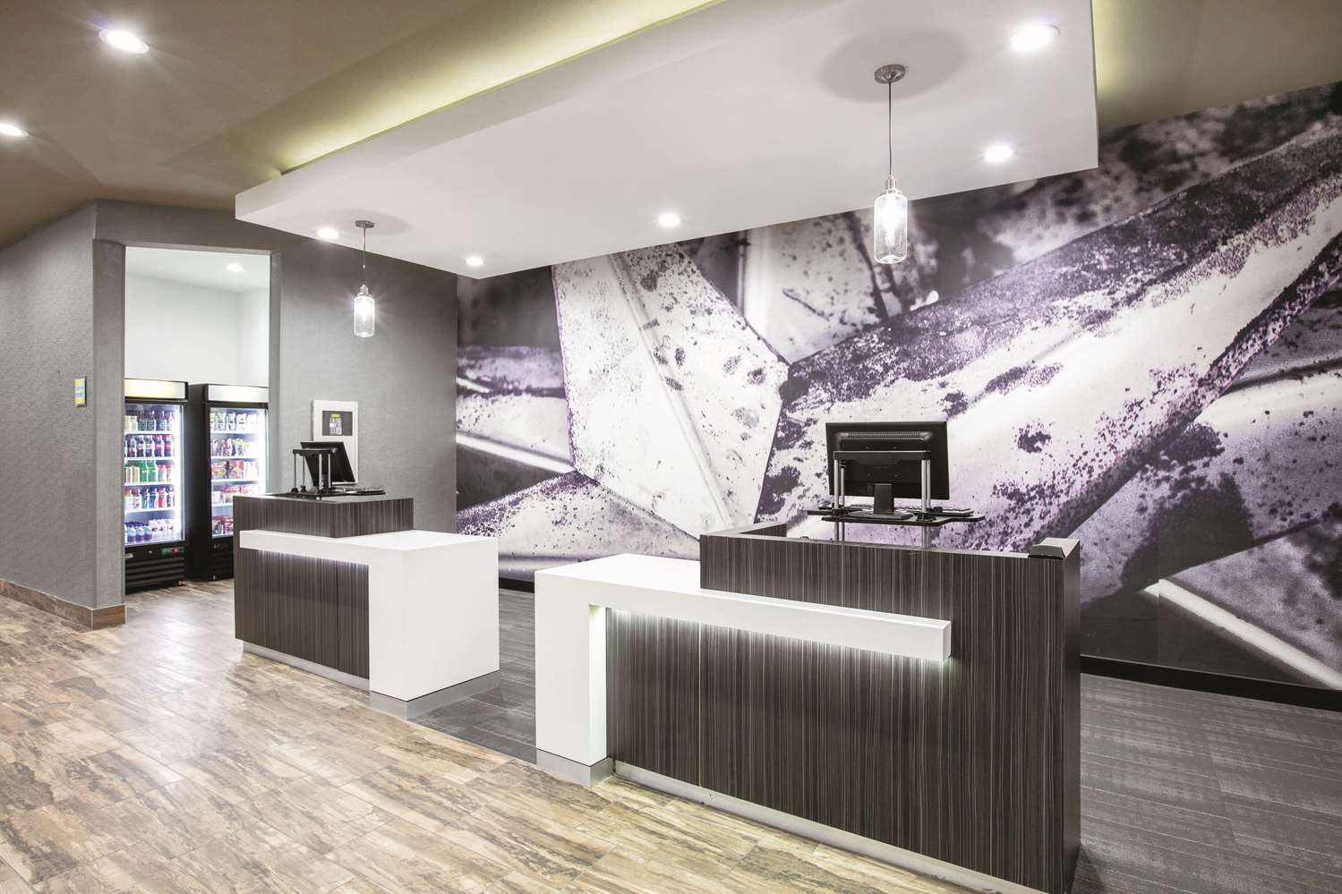 La Quinta Inn & Suites by Wyndham Amarillo Airport 4/14
