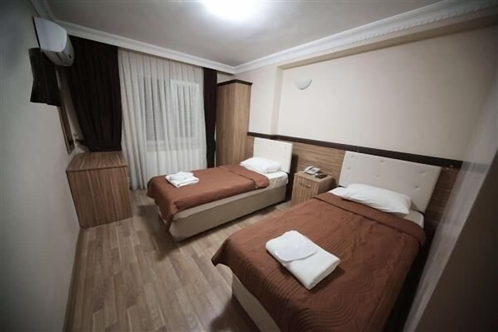 SIMPER HOTEL 10/50