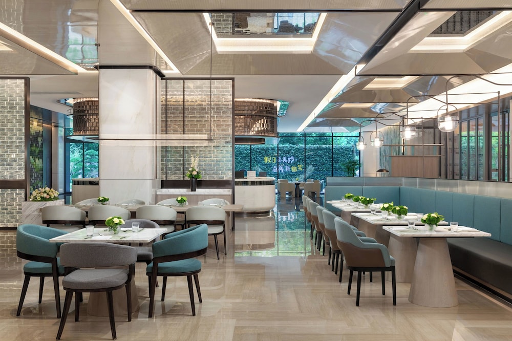 Holiday Inn Hotel & Suites Shanghai Changfeng by IHG 37/50