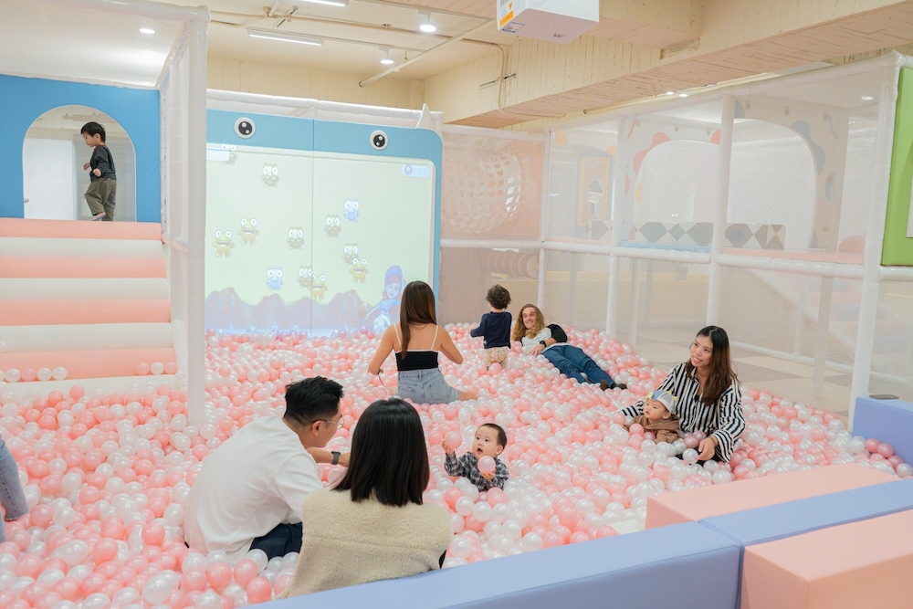 CHECK inn SELECT Taichung Dadun 41/48