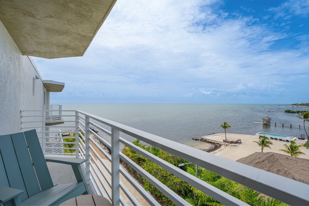 Hadley House Resort 59/64