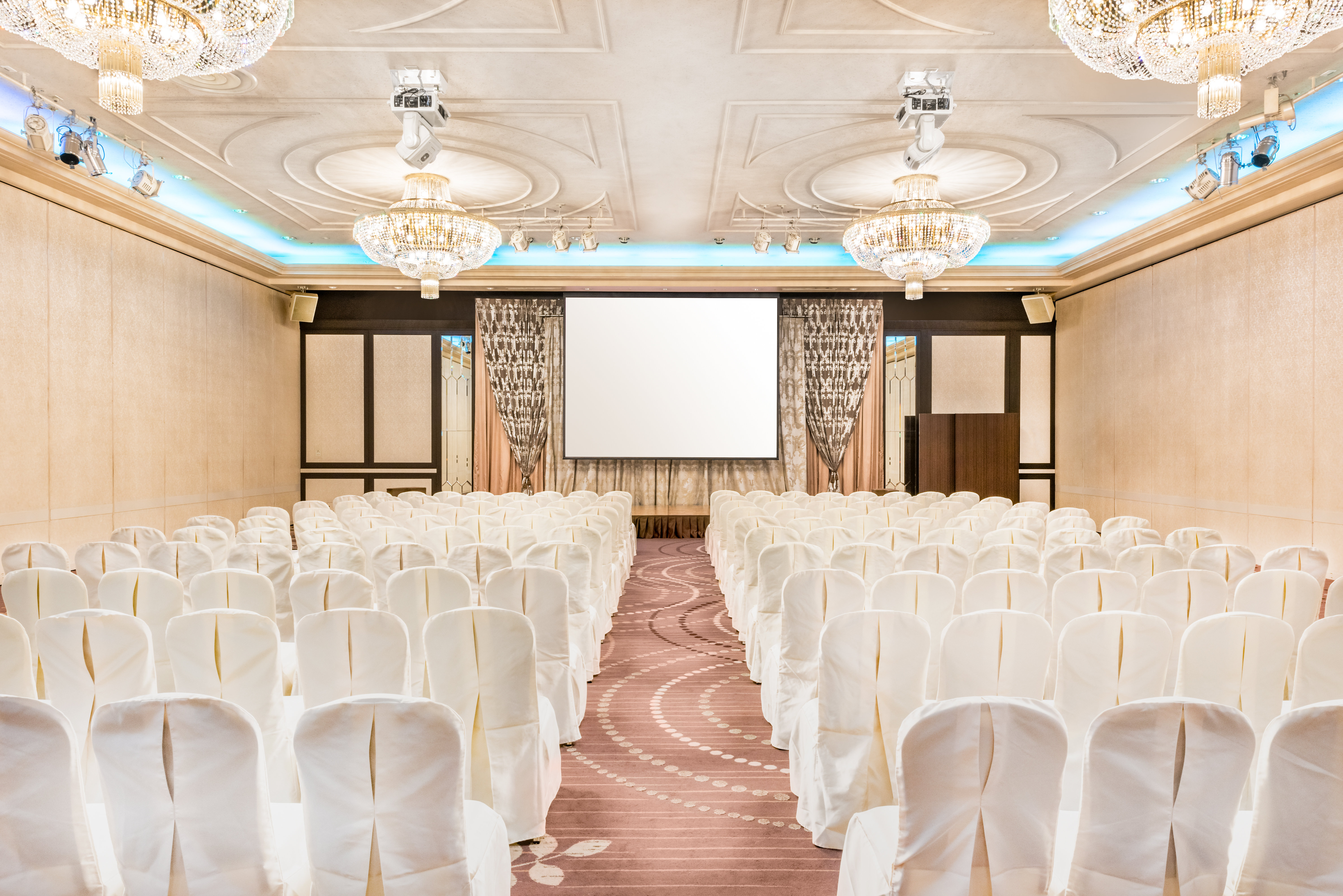Crowne Plaza Ana Kumamoto New Sky 67/80