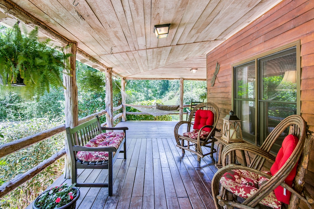Butterfly Hollow Bed and Breakfast 12/32