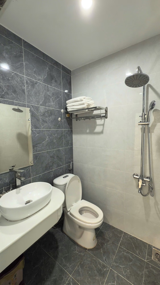 Hoang Thang Hotel 28/30