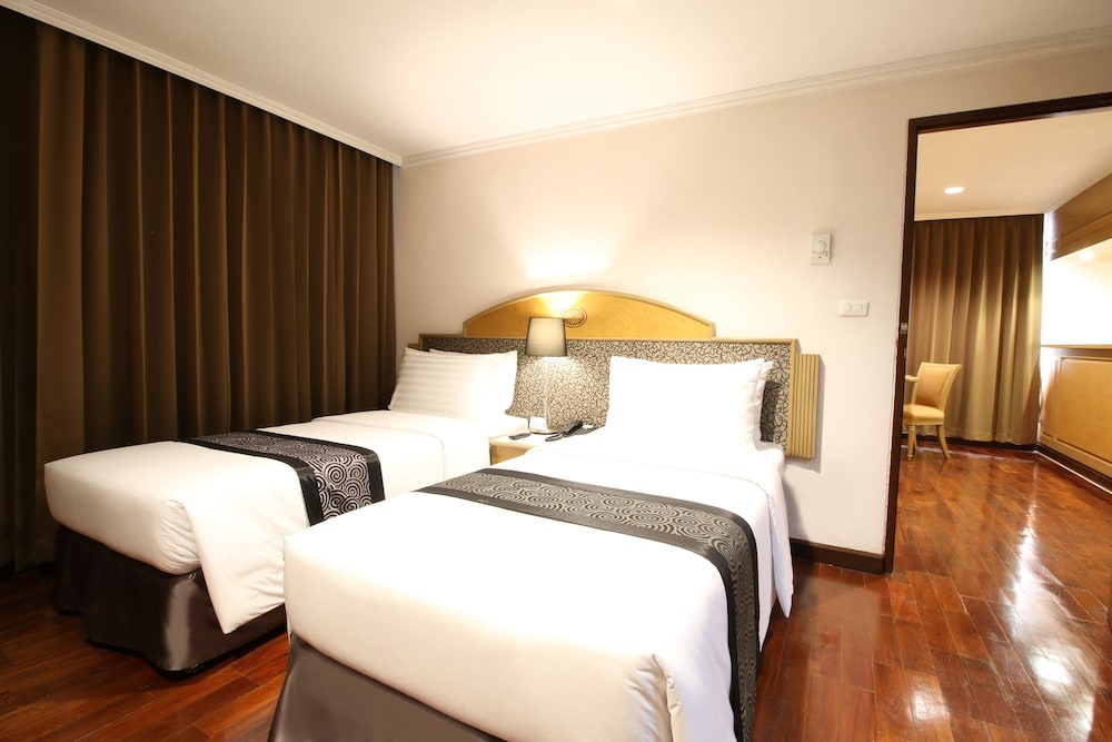 Grand Tower Inn Rama VI 26/70