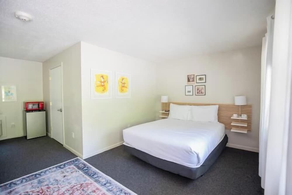 The Briarcliff Motel 22/58