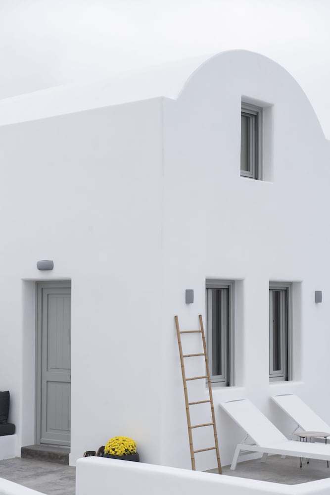 White Orchid Luxury Suites 1/50