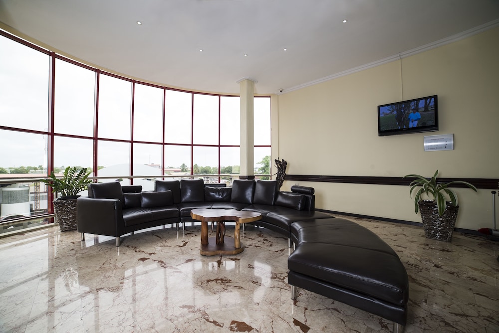 Elegance Hotel & Casino 30/50