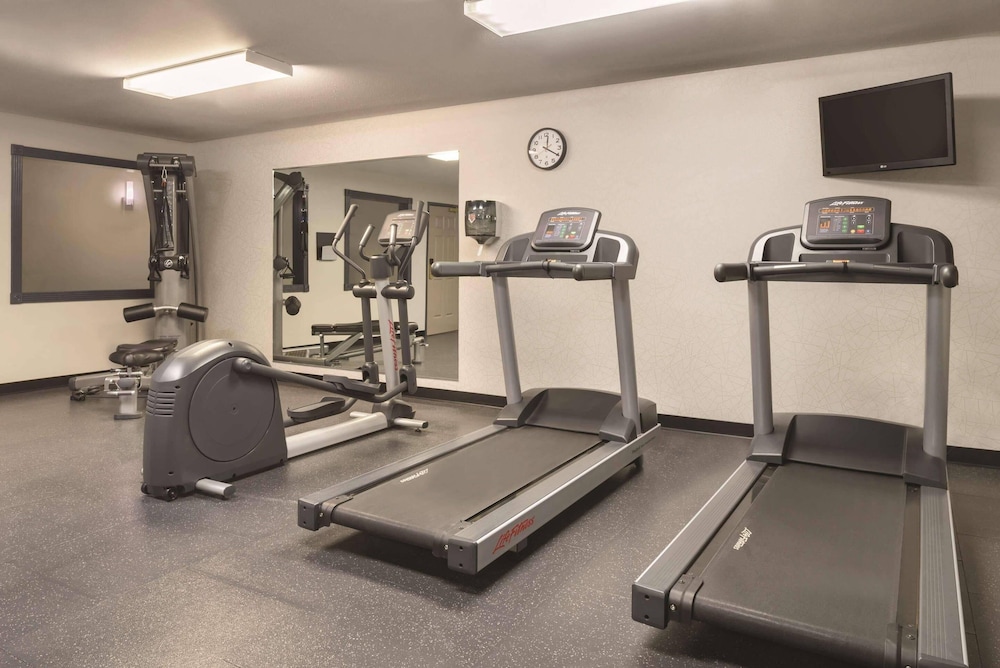 Country Inn & Suites by Radisson, Galena, IL 37/67