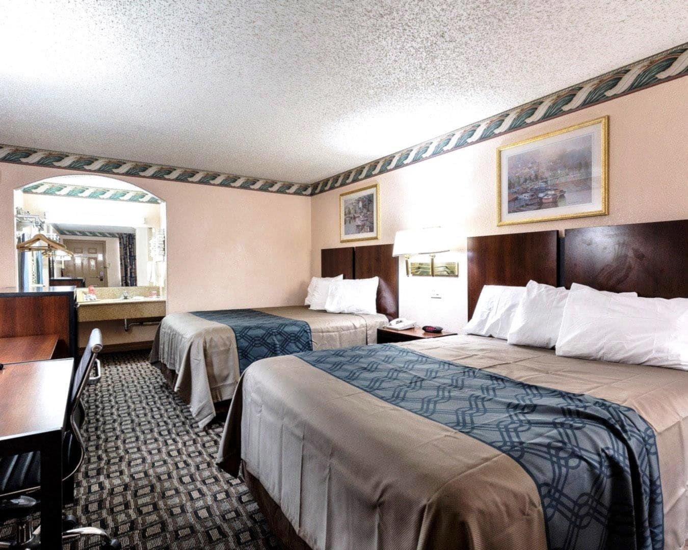 Room, 2 Queen Beds, Smoking