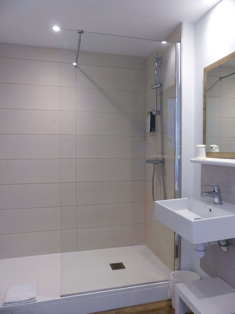 KYRIAD DIRECT Toulon Ouest La Seyne sur Mer 19/23
