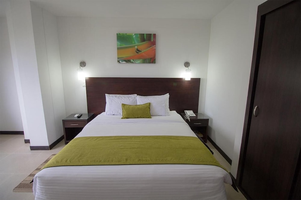 Hotel Pinares Plaza 15/22