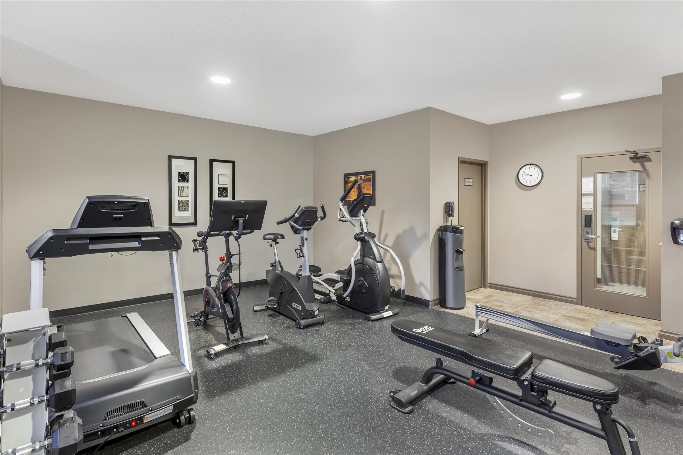 Best Western Plus Rose City Suites 7/35