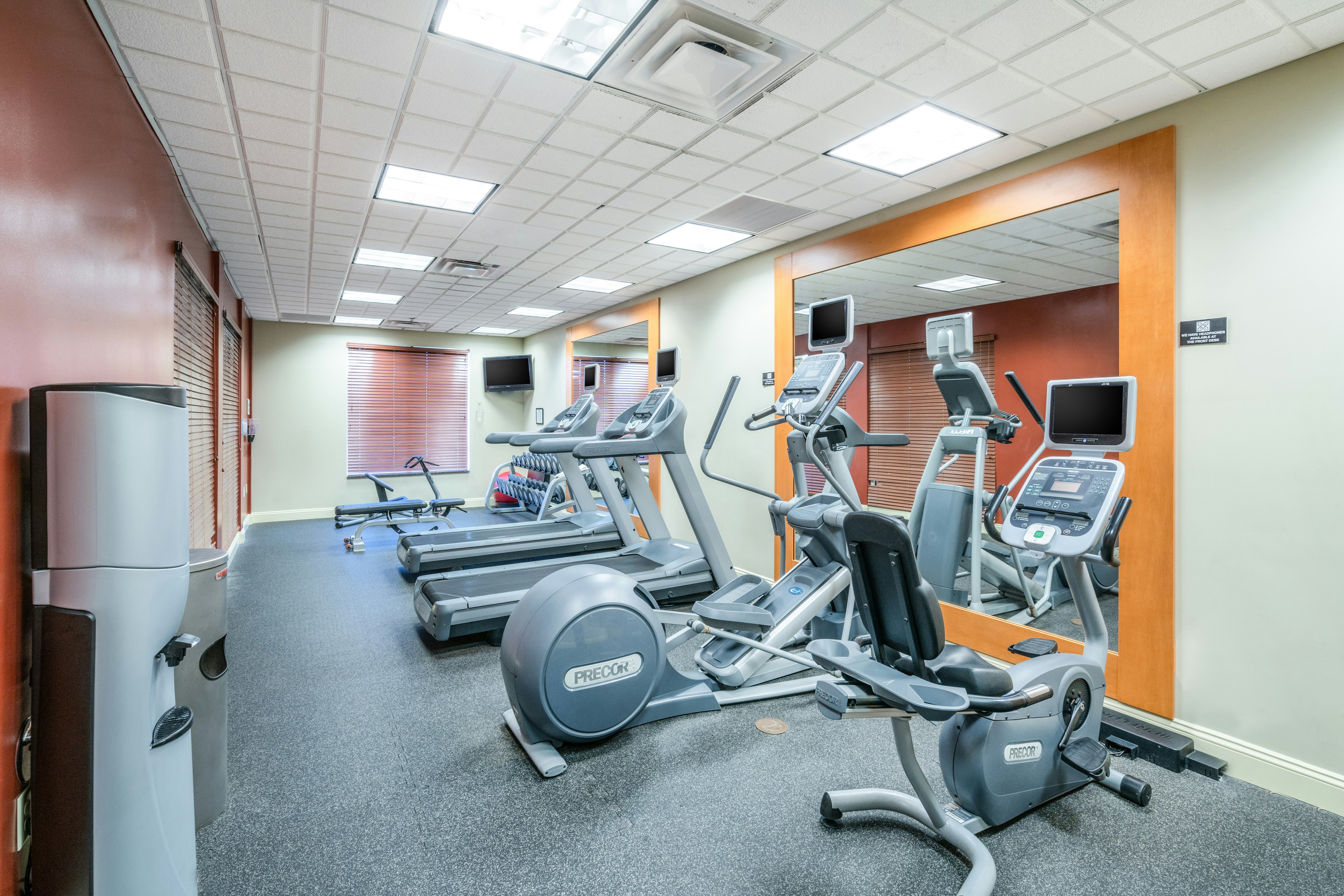 Hilton Garden Inn Richmond Airport 16/45