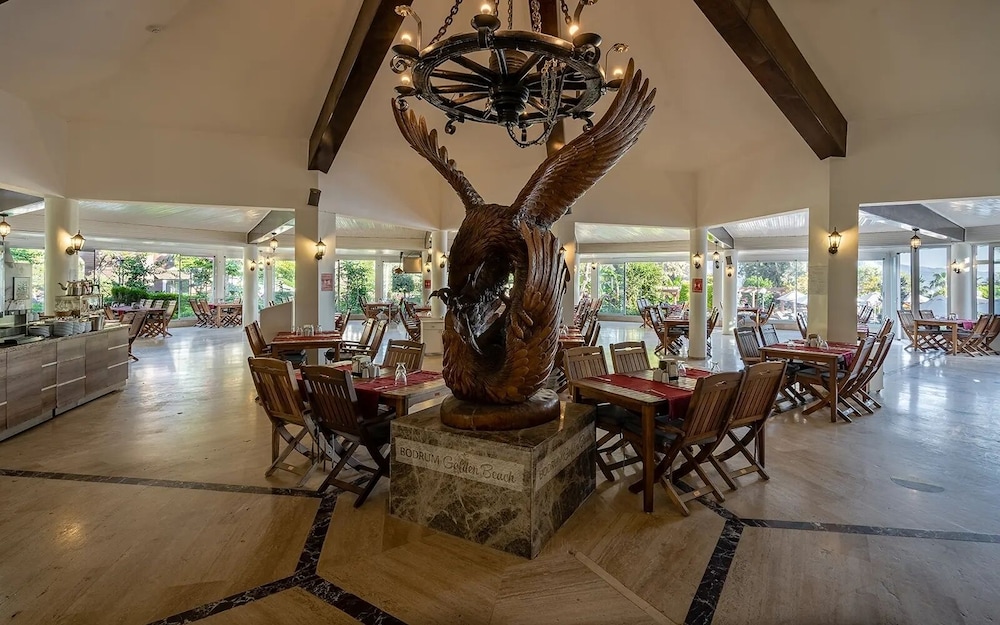 Golden Beach Resort Spa 67/72