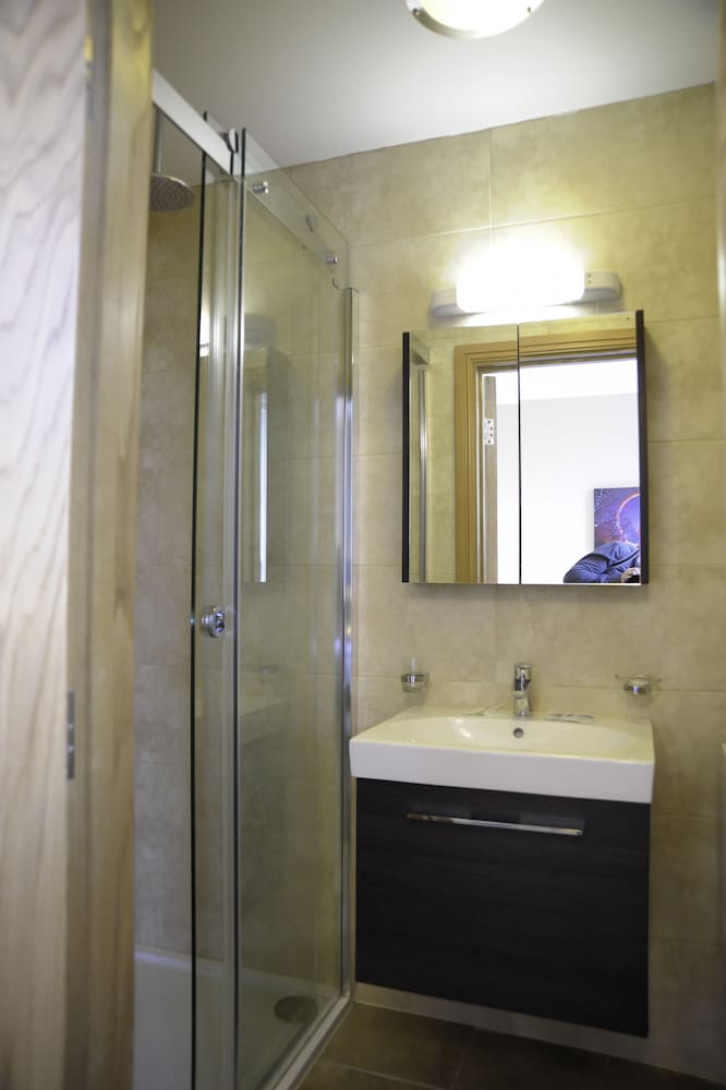 Kings Cross Inn Hotel 10/46