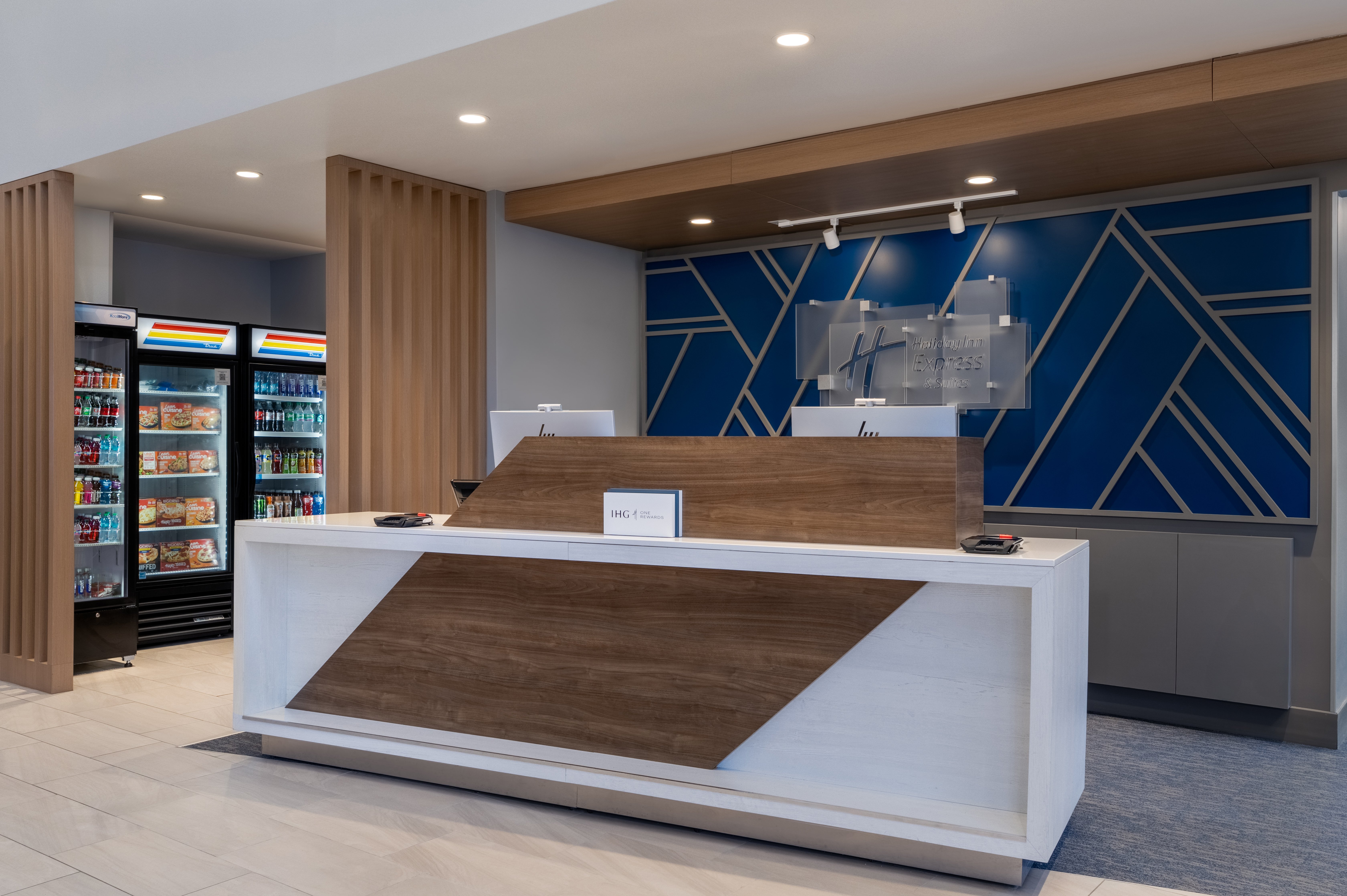 Holiday Inn Express and Suites Linden by IHG 9/55