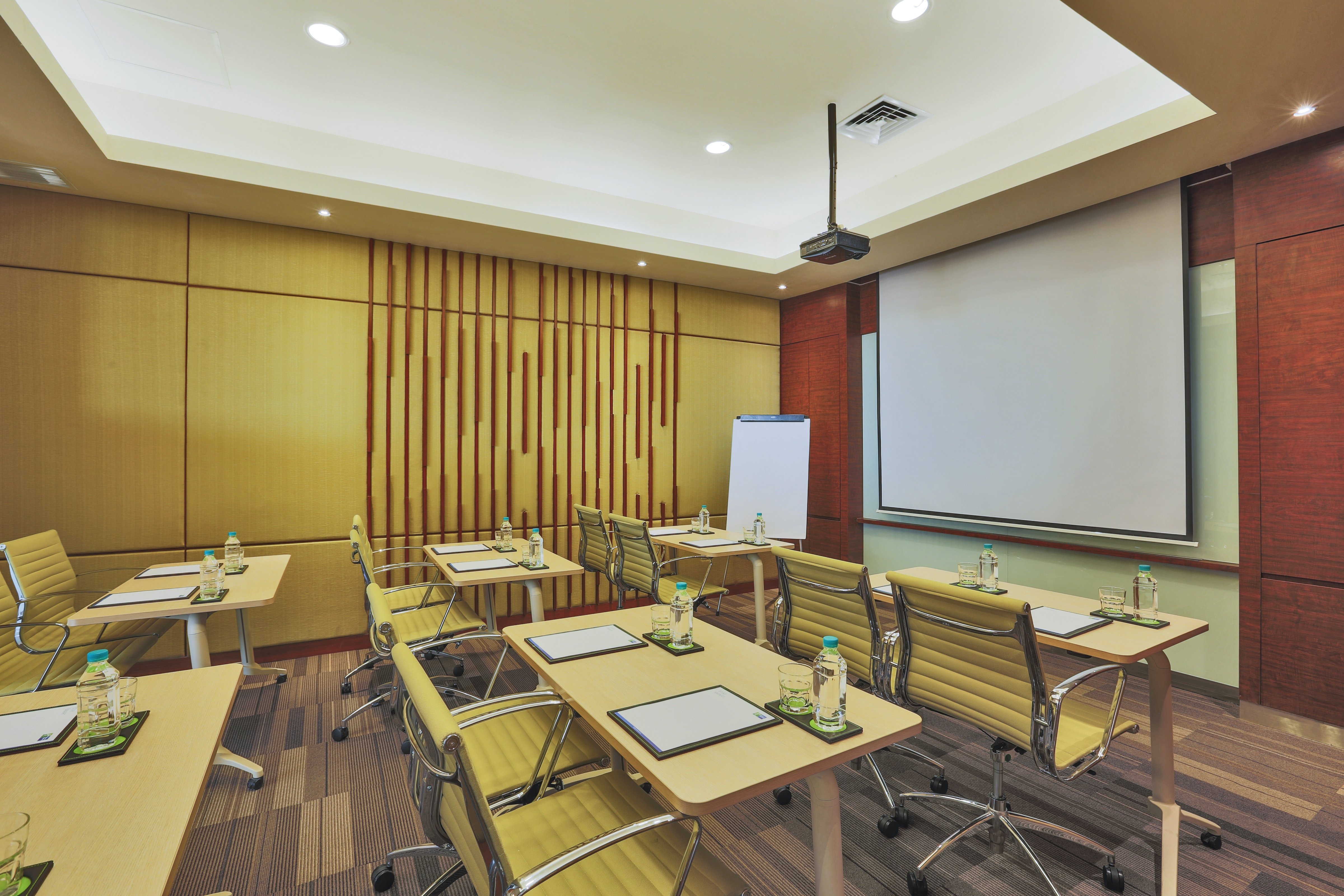 Holiday Inn Express Semarang Simpang Lima 24/29