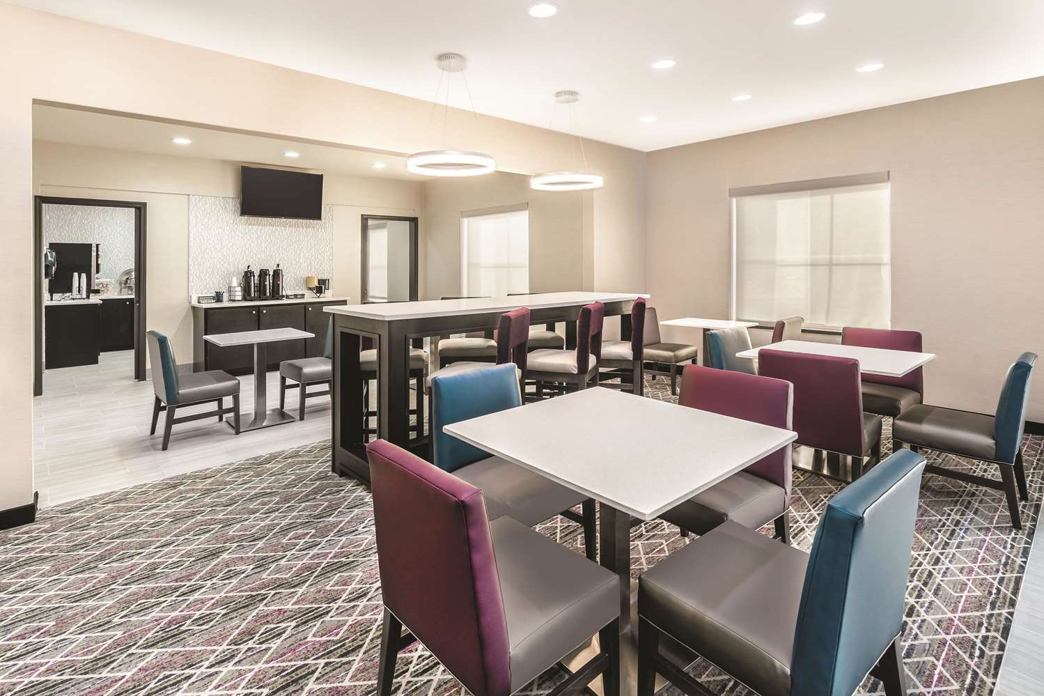 La Quinta Inn And Suites By Wyndham Rome 12/16