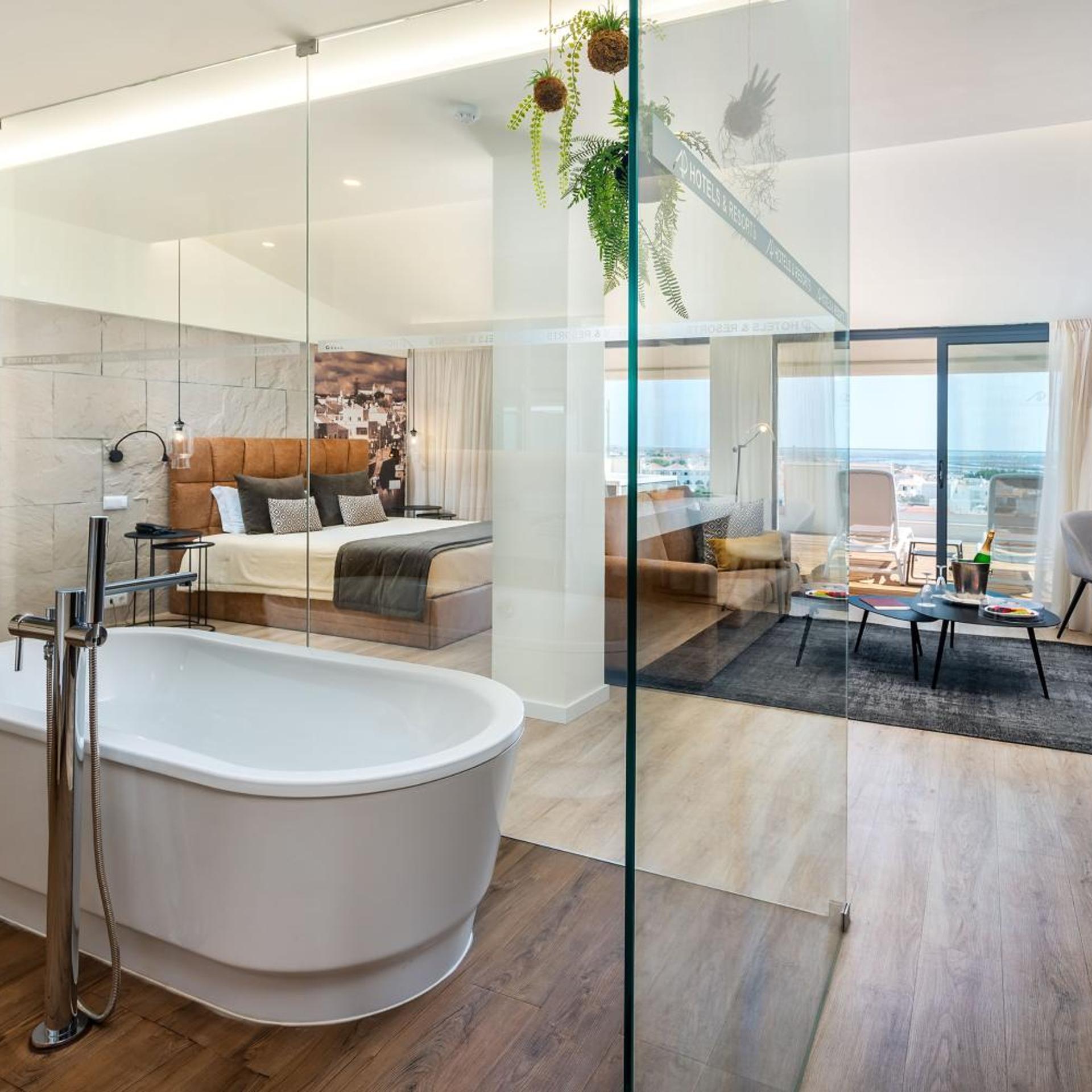 Master, Suite, Hot Tub