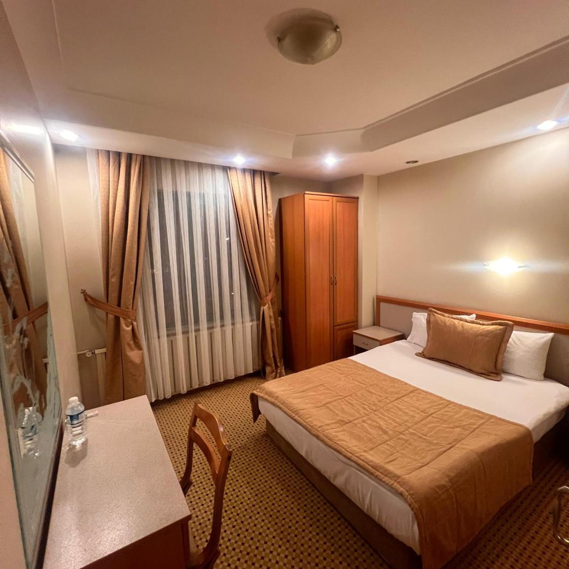 Hotel Sefa 1 6/41
