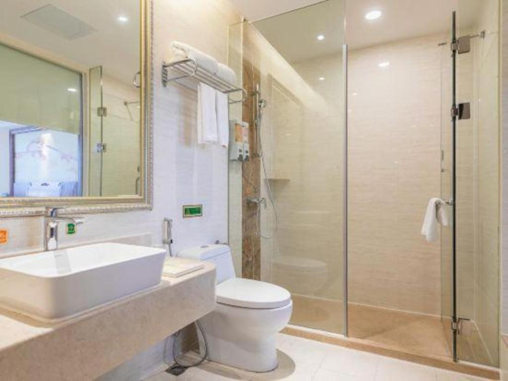Vienna Hotel (Zhongshan Guzhen Lighting Expo Center) 57/60