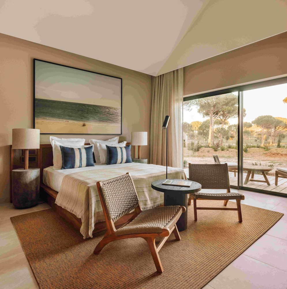 Superior, Villa, Twin Beds, Sands Wing