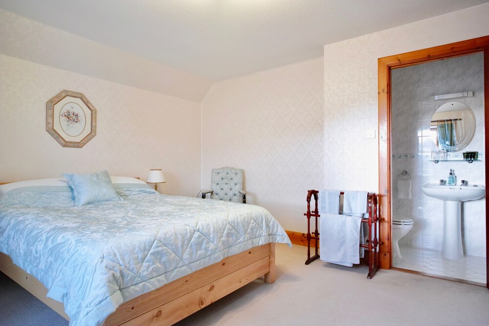Scourie Lodge bed and breakfast 4/21