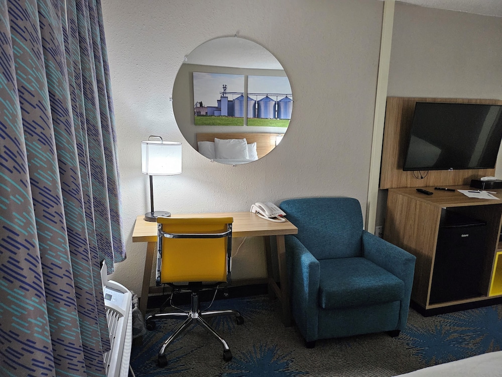 Days Inn by Wyndham Davenport 33/50