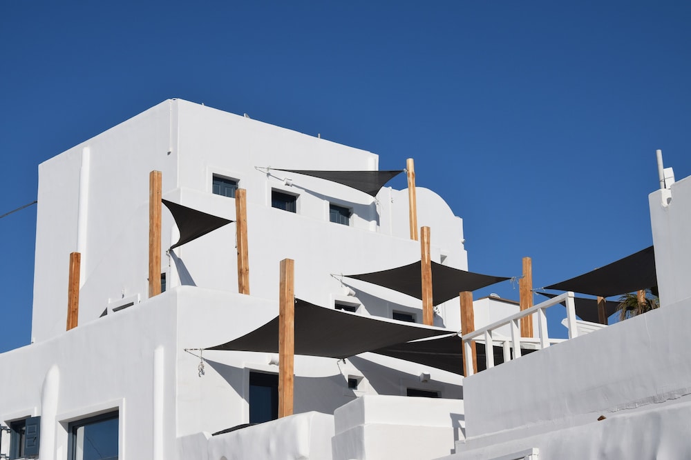 Amaze Suites in CYCLADES