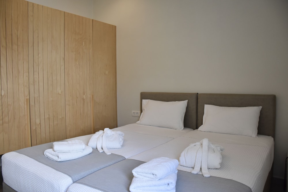 DE NAXIA SUITES 16/57