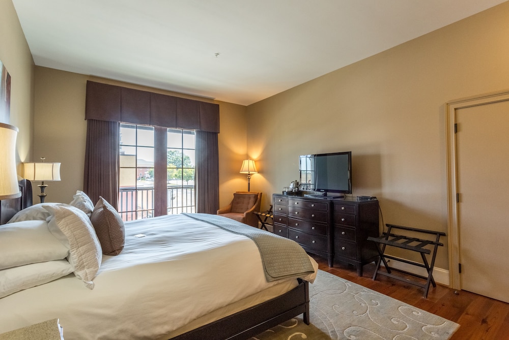 The Bleckley Inn 9/50