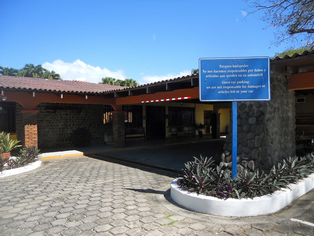 Las Espuelas Hotel 9/54