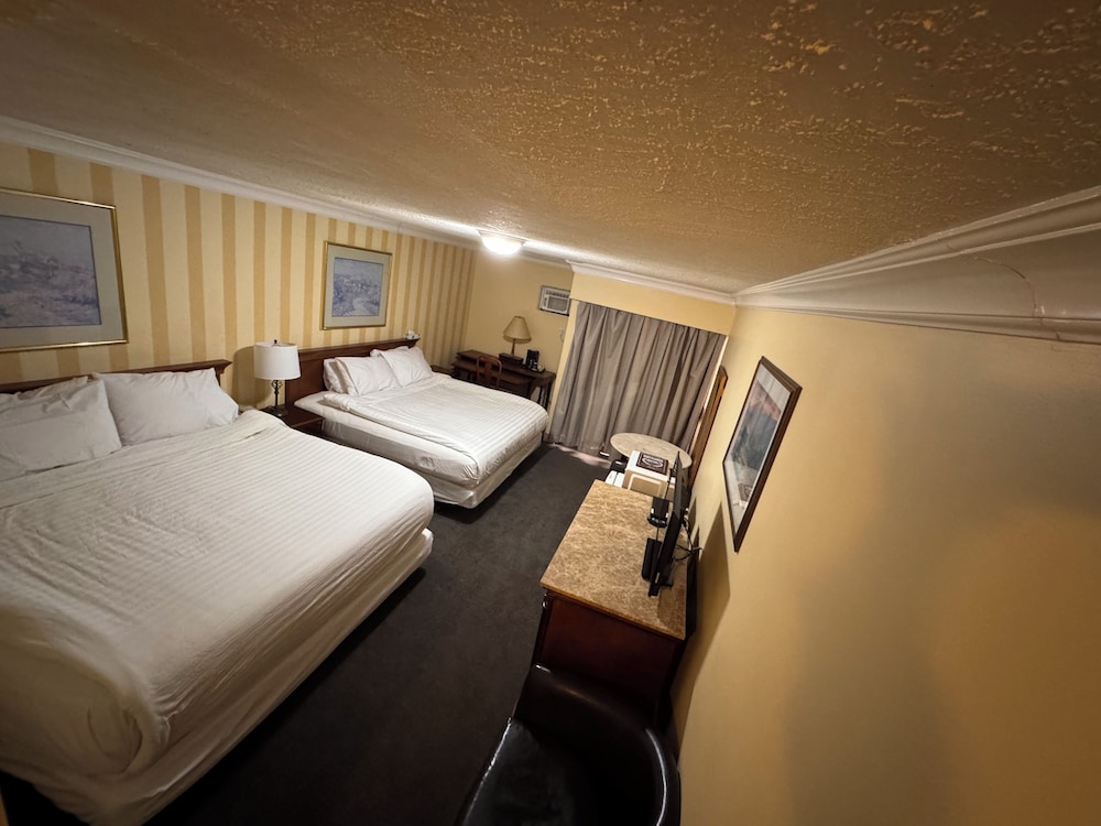 Island Travel Inn Hotel 11/55